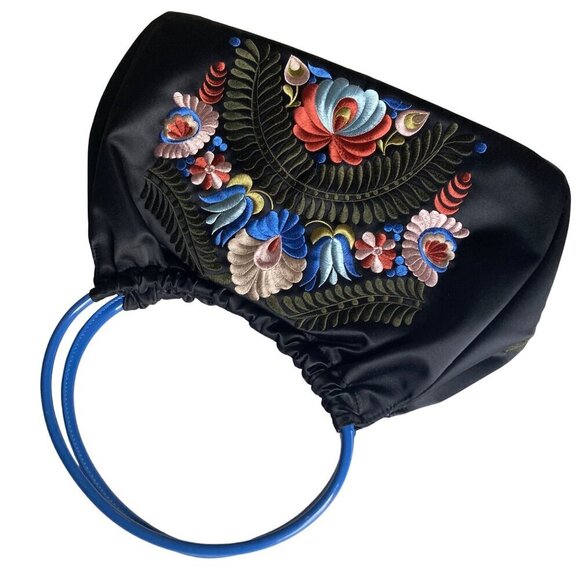 Adrienne Vittadini Embroidered Bag Black Satin Floral Pattern Boho Hobo New - Picture 9 of 14